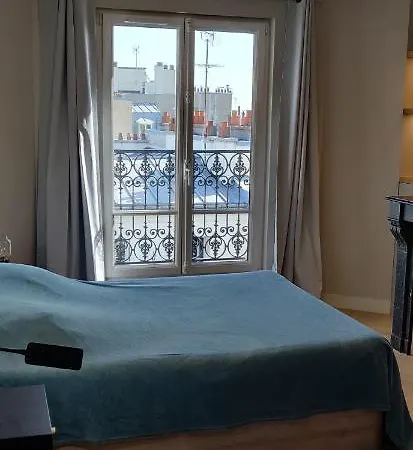 Bel 50 M2 Paris