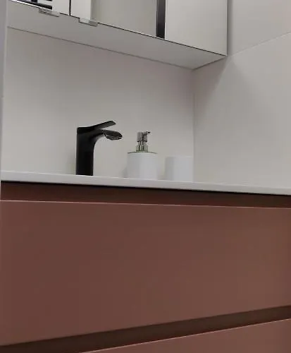 Bel 50 M2 باريس